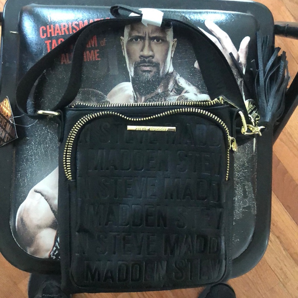 Black Steve Madden purse